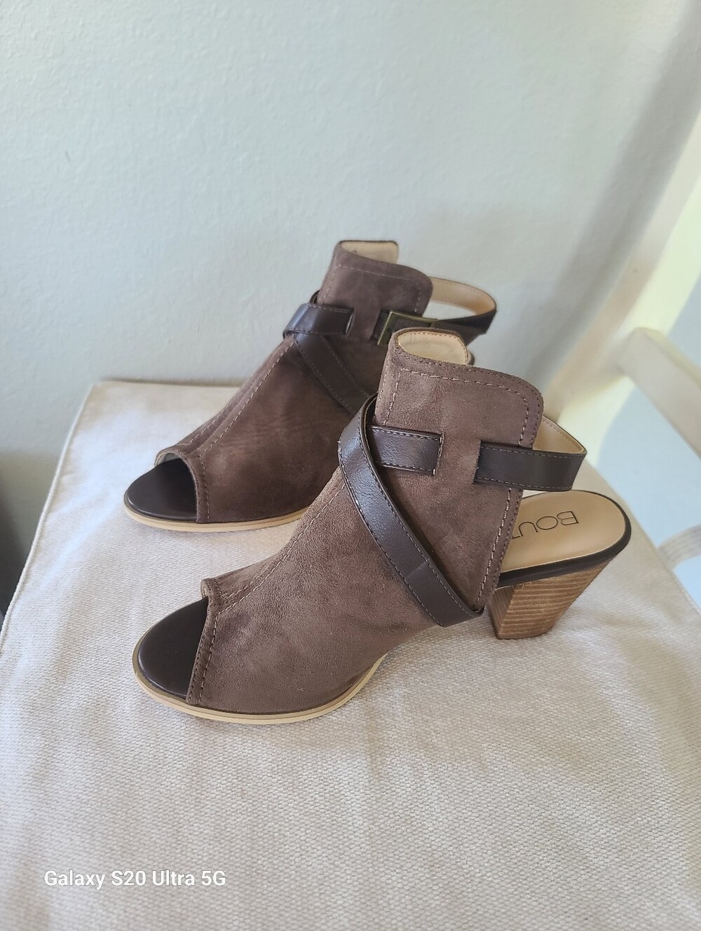 Boutique By Corkys Brown Suede Like Peep-Toe Block Heel Sandals Women's Size 8